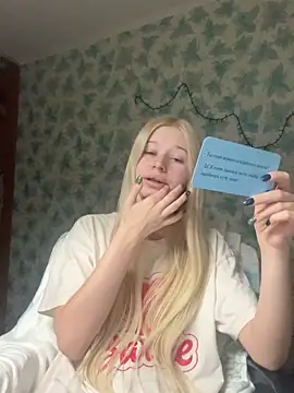 Barbie Blondie online show from 03-11-26, 04:02