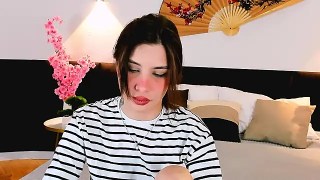 Danielle Eddwards online show from 03-24-26, 05:56