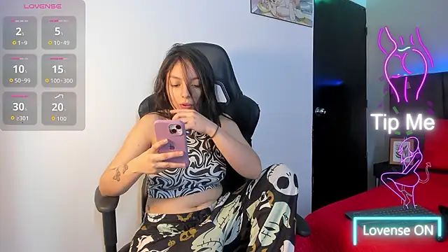 Charlie 777  online show from 02-05-26, 09:41