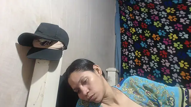 Snapshot of ELIZABET2- chatting on 02-10-26, 11:42 ELIZABET2- online show from 02-10-26, 11:42