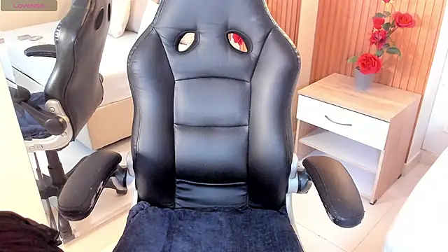 samantha quinnn online show from 12-21-25, 08:38