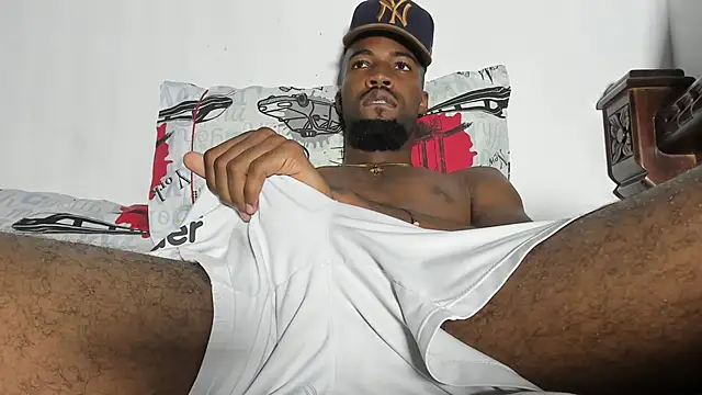 Snapshot of blaze_panther chatting on 12-03-25, 02:26 blaze panther online show from 12-03-25, 02:26