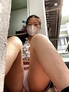 Snapshot of rose2111 chatting on 01-13-26, 03:34 rose2111 online show from 01-13-26, 03:34