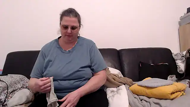 bea french curvy online show from 02-10-26, 09:19