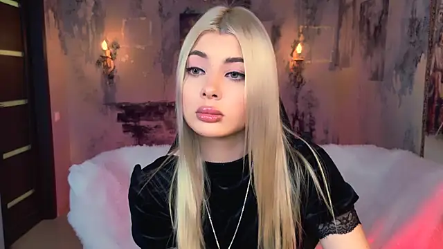 HyileyClark online show from 12-02-25, 09:25