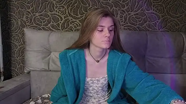 Snapshot of Adell_Love chatting on 12-17-25, 08:15 Adell Love online show from 12-17-25, 08:15