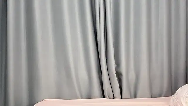 Snapshot of wanou33669 chatting on 01-12-26, 10:48 wanou33669 online show from 01-12-26, 10:48