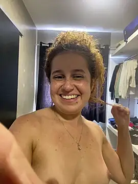 Snapshot of triz_prado chatting on 12-19-25, 02:46 triz prado online show from 12-19-25, 02:46