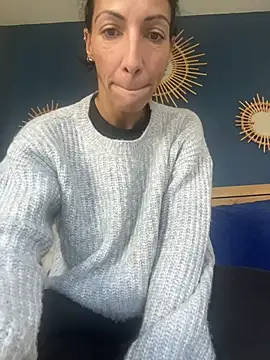 Soniaxxx31 online show from 11-27-25, 12:18