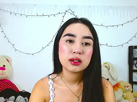 SiennaLorens online show from 01-13-26, 01:16