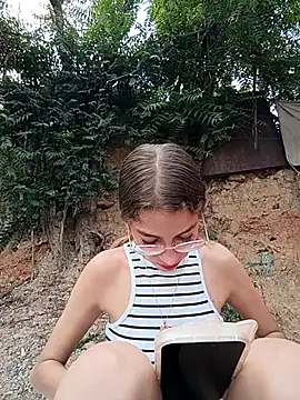 Vanneskk online show from 02-15-26, 02:58