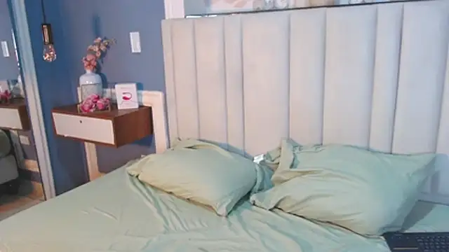 Snapshot of Chelseadow chatting on 04-05-26, 01:14 Chelseadow online show from 04-05-26, 01:14