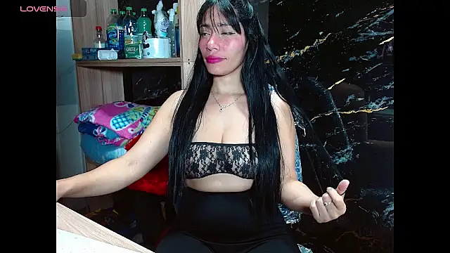 Snapshot of Ema_hot_01 chatting on 03-25-26, 12:05 Ema hot 01 online show from 03-25-26, 12:05