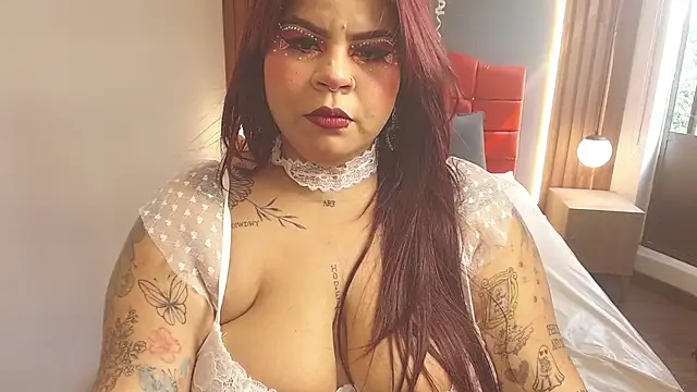 LoveQinn online show from 02-11-26, 08:03