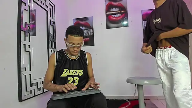 Snapshot of COUPLES_BOYS chatting on 12-02-25, 07:25 COUPLES BOYS online show from 12-02-25, 07:25