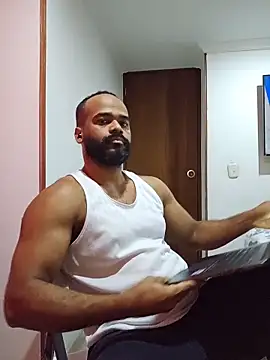 Snapshot of Hiansexxx chatting on 12-15-25, 10:25 Hiansexxx online show from 12-15-25, 10:25