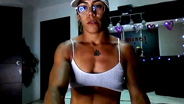 sexymusclegoddess online show from 04-02-26, 01:58