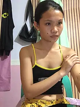 Snapshot of sweetshaila chatting on 07-15-26, 12:43 sweetshaila online show from 07-15-26, 12:43