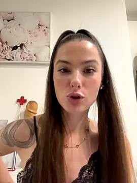 Sugarbellax online show from 12-16-25, 09:42