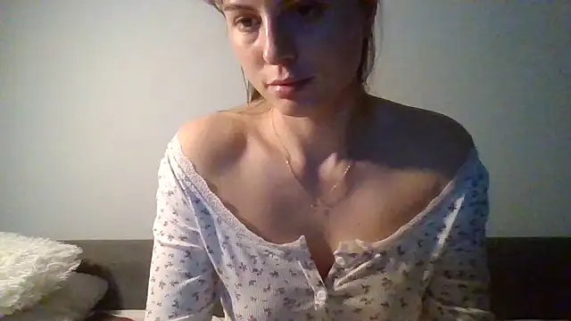 Devil Maiden online show from 04-01-26, 07:44