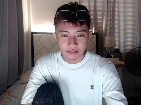 asiantwink0000 online show from 02-11-26, 02:05