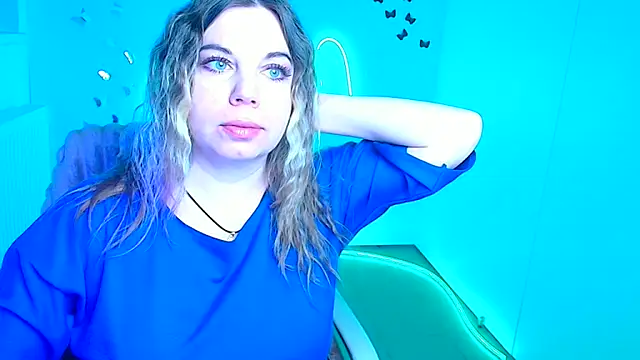 Snapshot of Amanda_Swannn chatting on 02-17-26, 06:43 Amanda Swannn online show from 02-17-26, 06:43