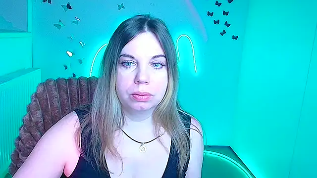 Snapshot of Amanda_Swannn chatting on 02-22-26, 06:57 Amanda Swannn online show from 02-22-26, 06:57