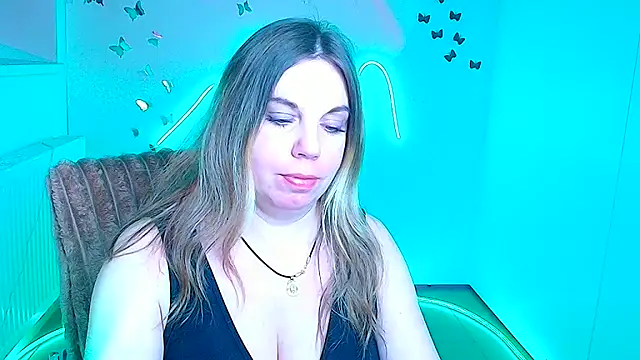 Snapshot of Amanda_Swannn chatting on 02-23-26, 12:46 Amanda Swannn online show from 02-23-26, 12:46