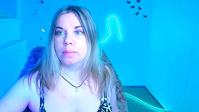 Snapshot of Amanda_Swannn chatting on 03-18-26, 07:00 Amanda Swannn online show from 03-18-26, 07:00