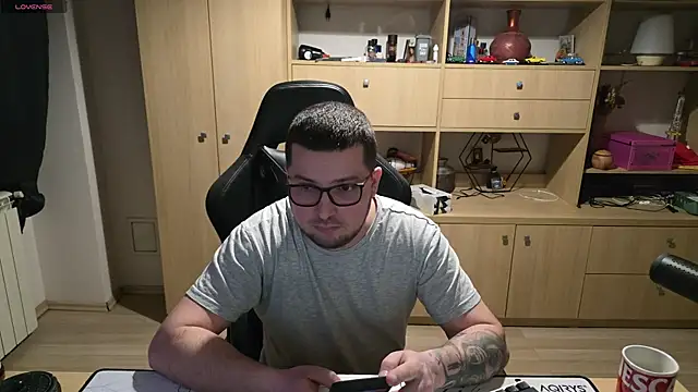 kevinnlovelly online show from 03-12-26, 08:59