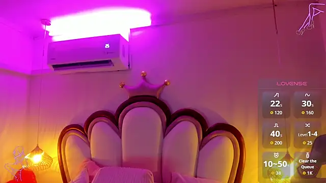 MoliBunny online show from 05-19-26, 05:25