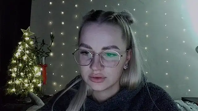 Whitehex666 online show from 12-22-25, 05:10