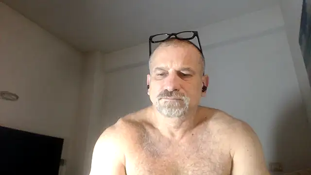 Mauro7788 online show from 12-13-25, 08:25