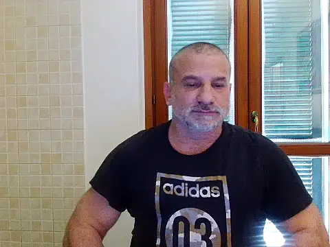 Snapshot of Mauro7788 chatting on 03-27-26, 10:48 Mauro7788 online show from 03-27-26, 10:48