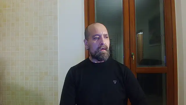 Snapshot of AMIRDIB2025 chatting on 02-14-26, 06:04 AMIRDIB2025 online show from 02-14-26, 06:04