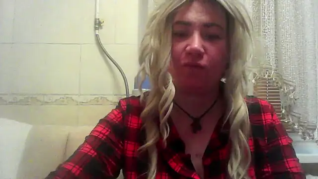 Snapshot of ClaireShannon chatting on 12-20-25, 12:56 ClaireShannon online show from 12-20-25, 12:56