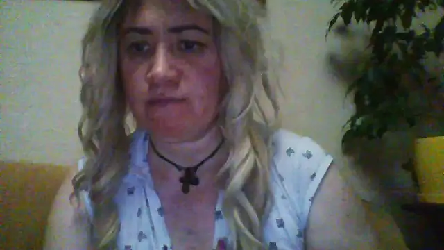 Snapshot of ClaireShannon chatting on 01-08-26, 05:48 ClaireShannon online show from 01-08-26, 05:48