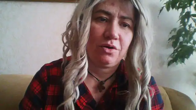 Snapshot of ClaireShannon chatting on 01-16-26, 11:47 ClaireShannon online show from 01-16-26, 11:47