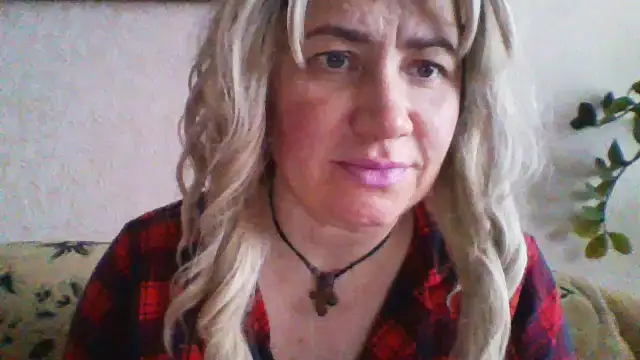 Snapshot of ClaireShannon chatting on 02-18-26, 12:23 ClaireShannon online show from 02-18-26, 12:23