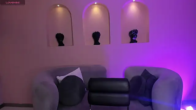 Snapshot of RossiRivers chatting on 03-29-26, 12:05 RossiRivers online show from 03-29-26, 12:05