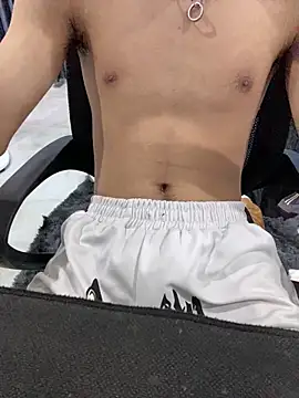 xiao men online show from 12-21-25, 08:21