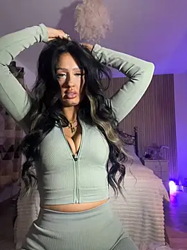 Lolaxox  online show from 01-09-26, 06:10