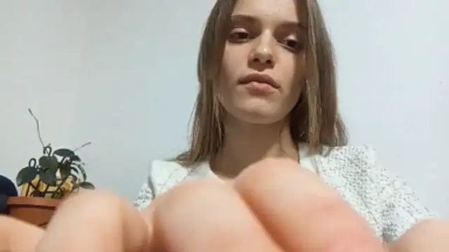 MildredVillareal online show from 12-16-25, 03:06