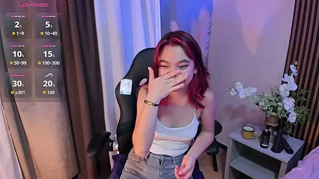 Snapshot of laurent_scott chatting on 03-16-26, 11:47 laurent scott online show from 03-16-26, 11:47