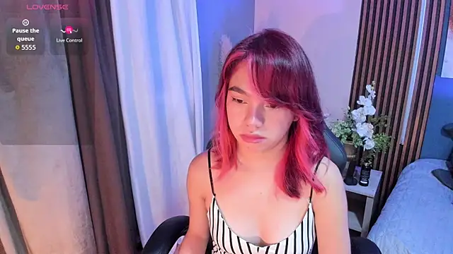 Snapshot of laurent_scott chatting on 03-19-26, 11:58 laurent scott online show from 03-19-26, 11:58