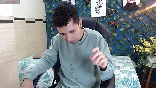 LucassSmith11 online show from 05-06-26, 08:47