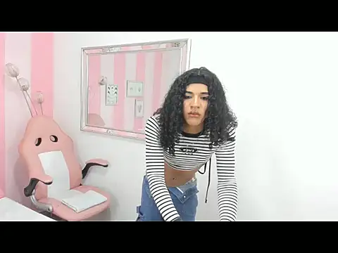 Amaia Monroe online show from 12-16-25, 05:12