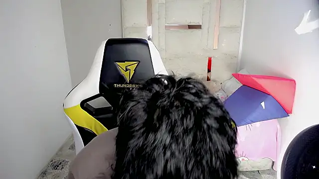 Green XoX online show from 01-19-26, 01:37