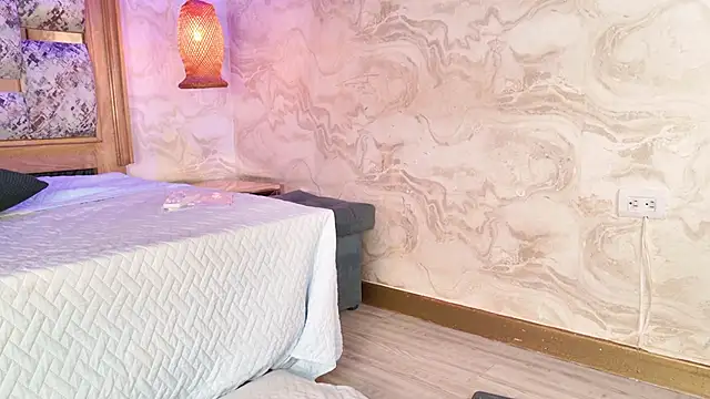 Snapshot of emily_dempsey chatting on 03-20-26, 06:13 emily dempsey online show from 03-20-26, 06:13