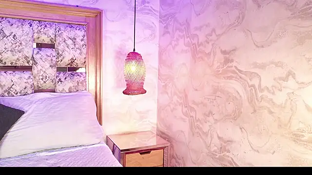 Snapshot of emily_dempsey chatting on 03-27-26, 07:02 emily dempsey online show from 03-27-26, 07:02